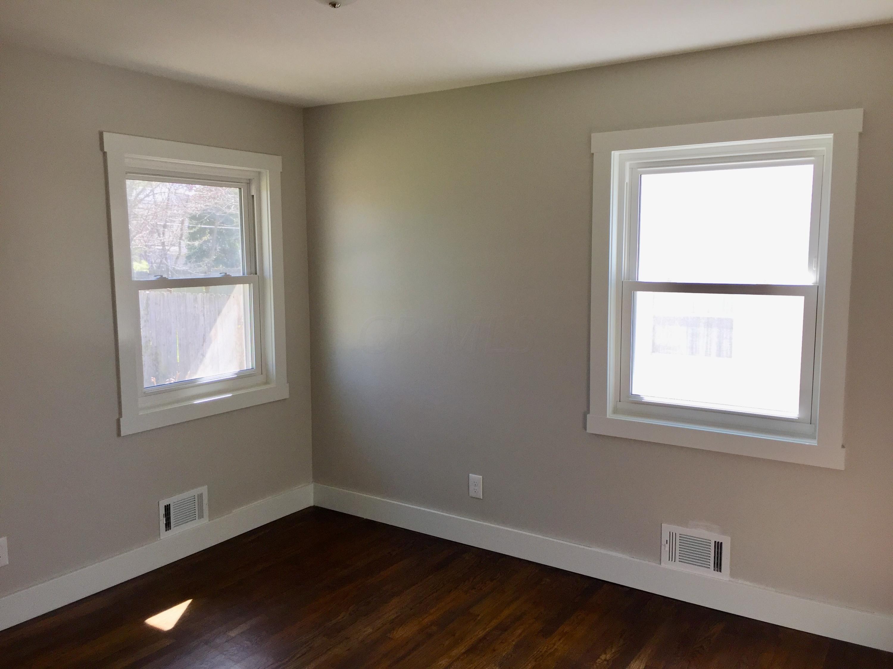 2245 Nottingham Road Columbus, OH 43221 - Photo 16 of 27