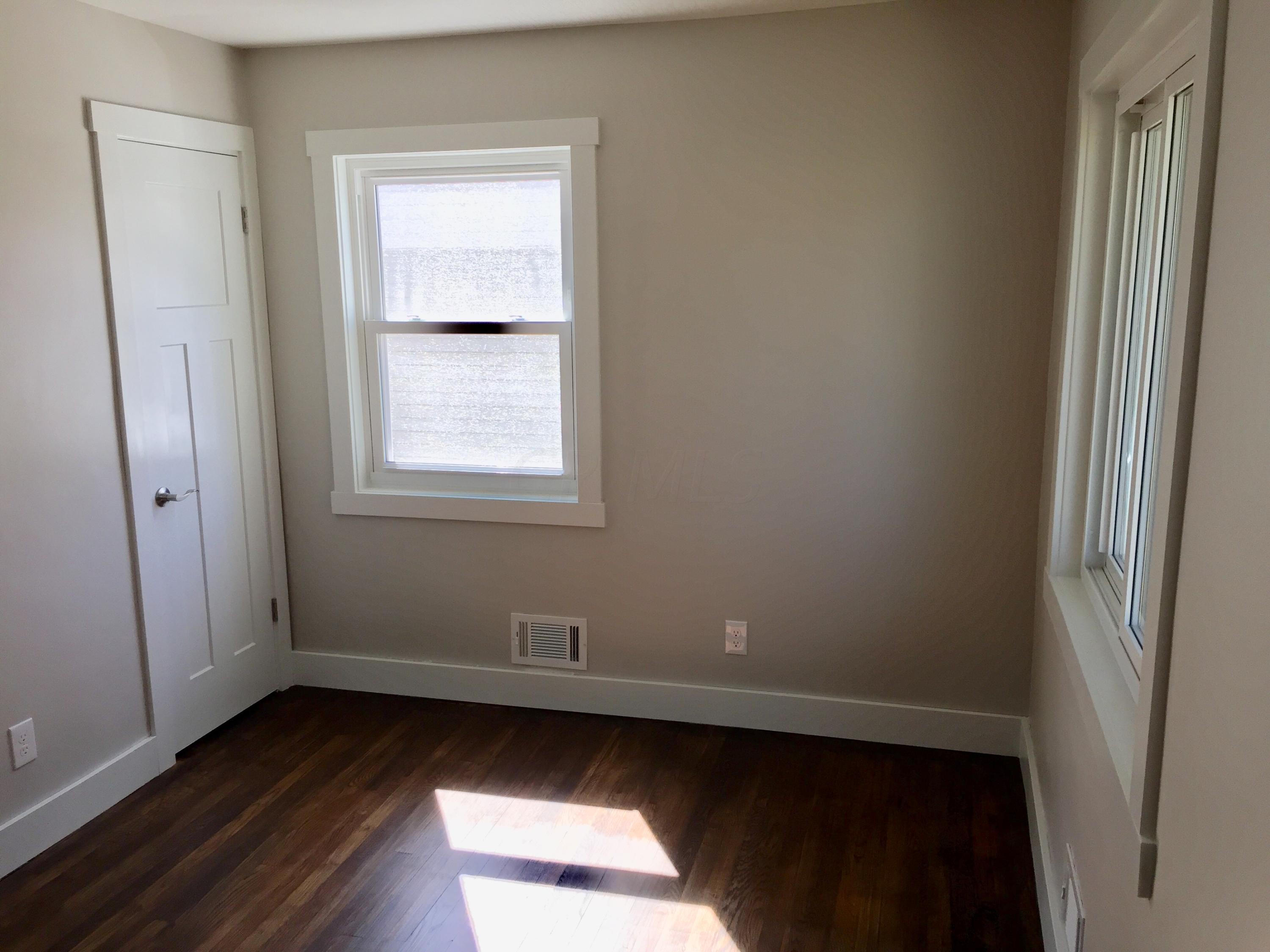 2245 Nottingham Road Columbus, OH 43221 - Photo 19 of 27