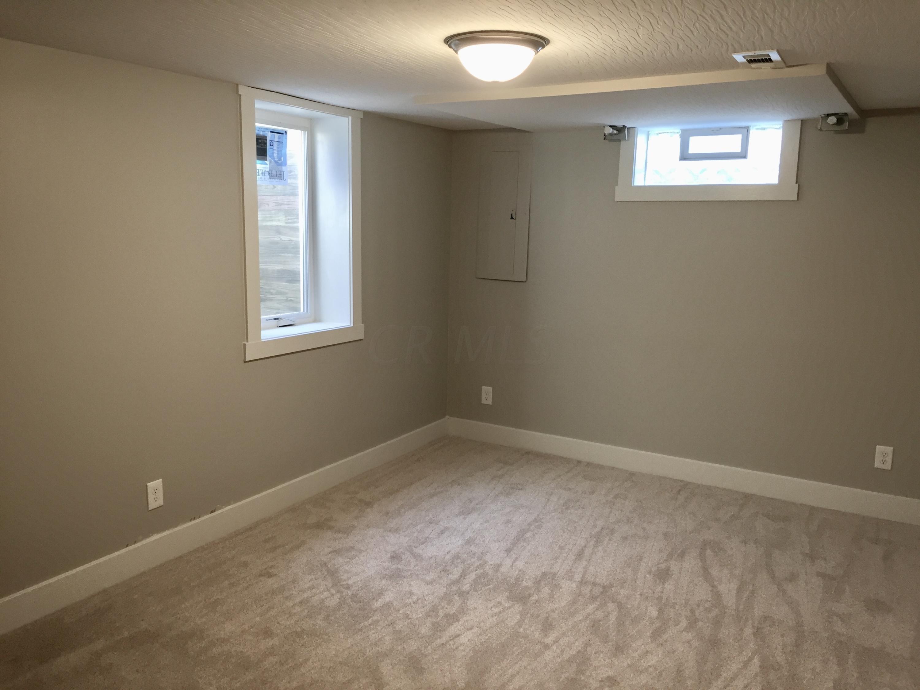 2245 Nottingham Road Columbus, OH 43221 - Photo 24 of 27