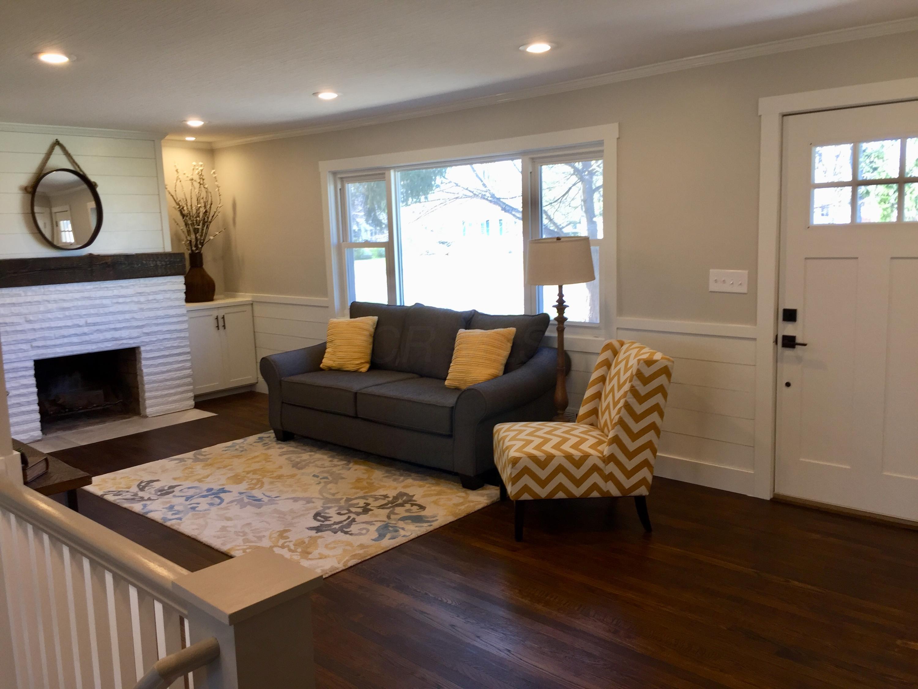 2245 Nottingham Road Columbus, OH 43221 - Photo 4 of 27