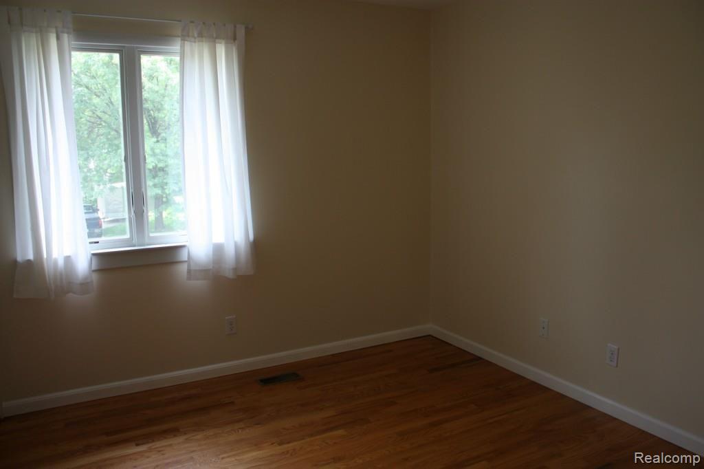 1240 Stonehenge Road Flint, MI 48532 - Photo 19 of 20