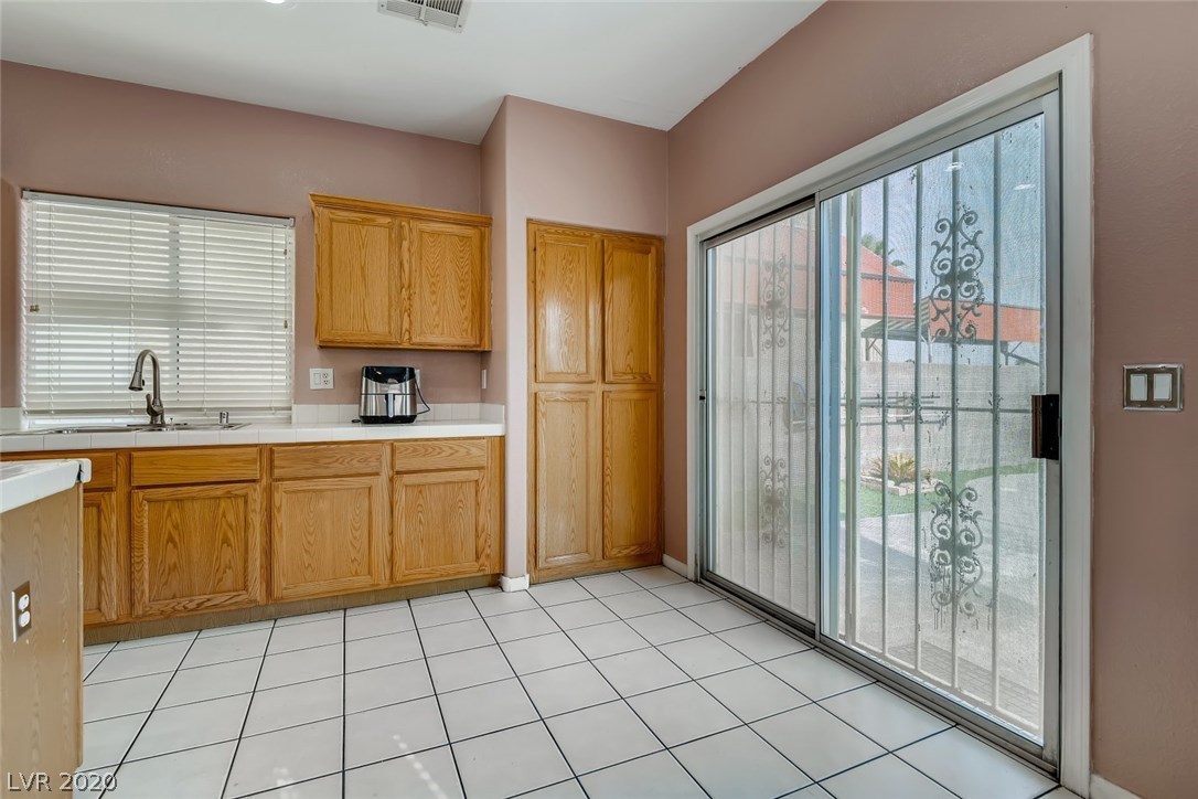 7520 Frontier Ranch Lane Las Vegas, NV 89113 - Photo 12 of 29