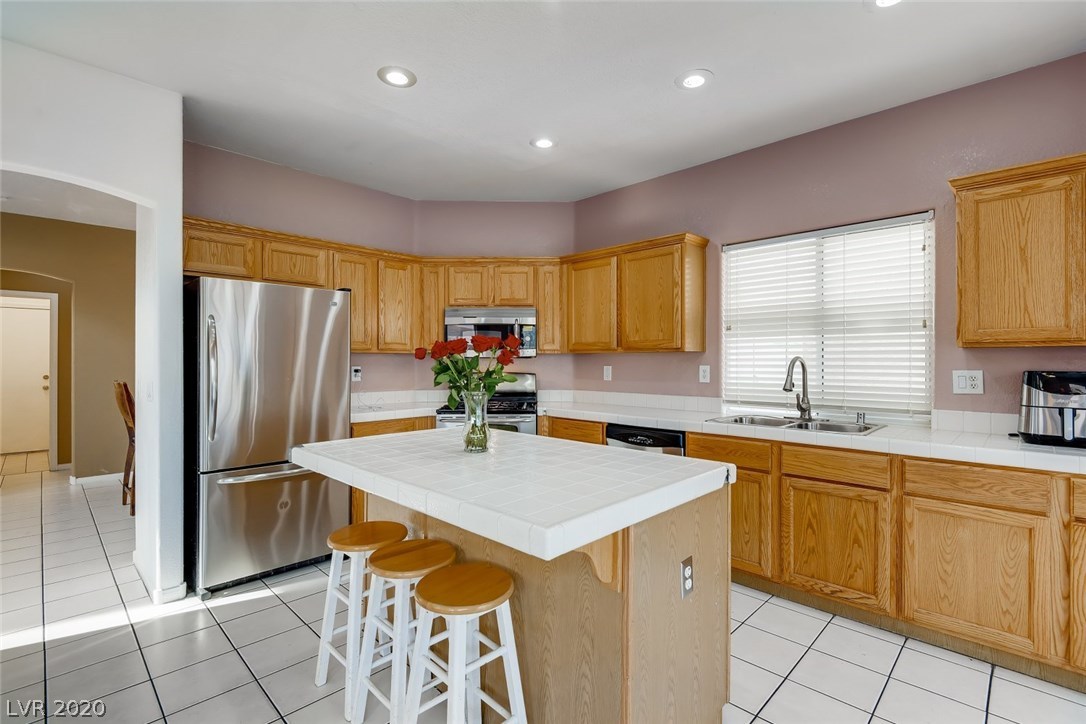 7520 Frontier Ranch Lane Las Vegas, NV 89113 - Photo 9 of 29