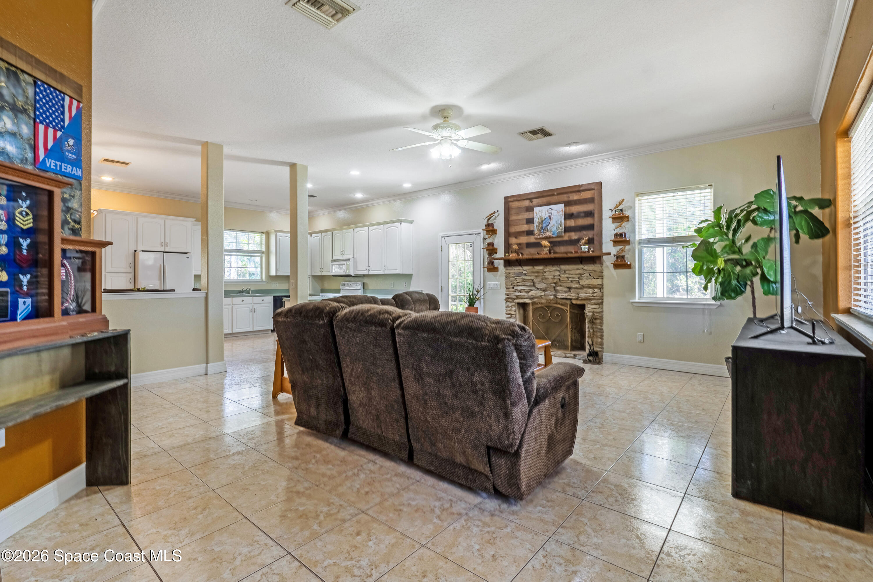 3931 U.S. Rte 1 Mims, FL 32754 - Photo 15 of 46 Living room
