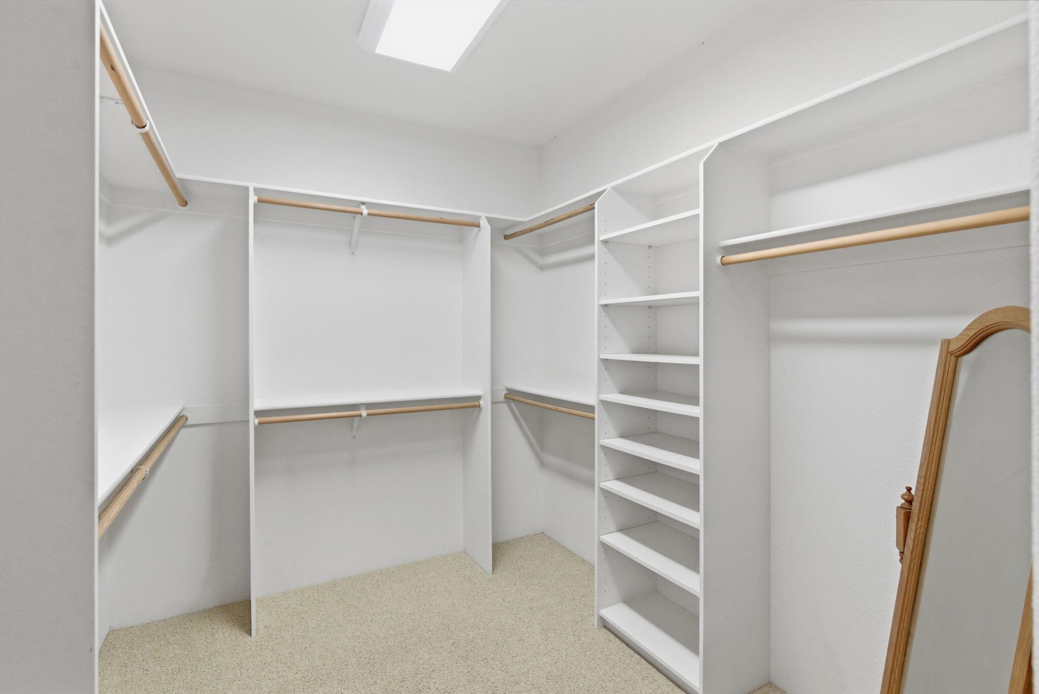 45 Marble Mountain Road Grants Pass, OR 97527 - Photo 16 of 40 Nice walk in primary closet with built ins.
