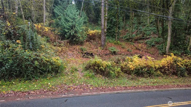 $340,000 | 13720 Holmes Point Drive Northeast, Kirkland, WA 98034