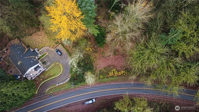 $340,000 | 13720 Holmes Point Drive Northeast, Kirkland, WA 98034