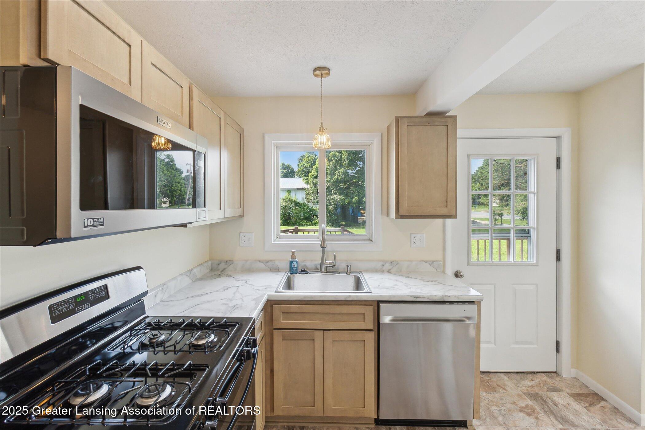 127 West Main Street Maple Rapids, MI 48853 - Photo 15 of 43 14-127-W-Main-St-Maple-Rapids-MI-48853-W