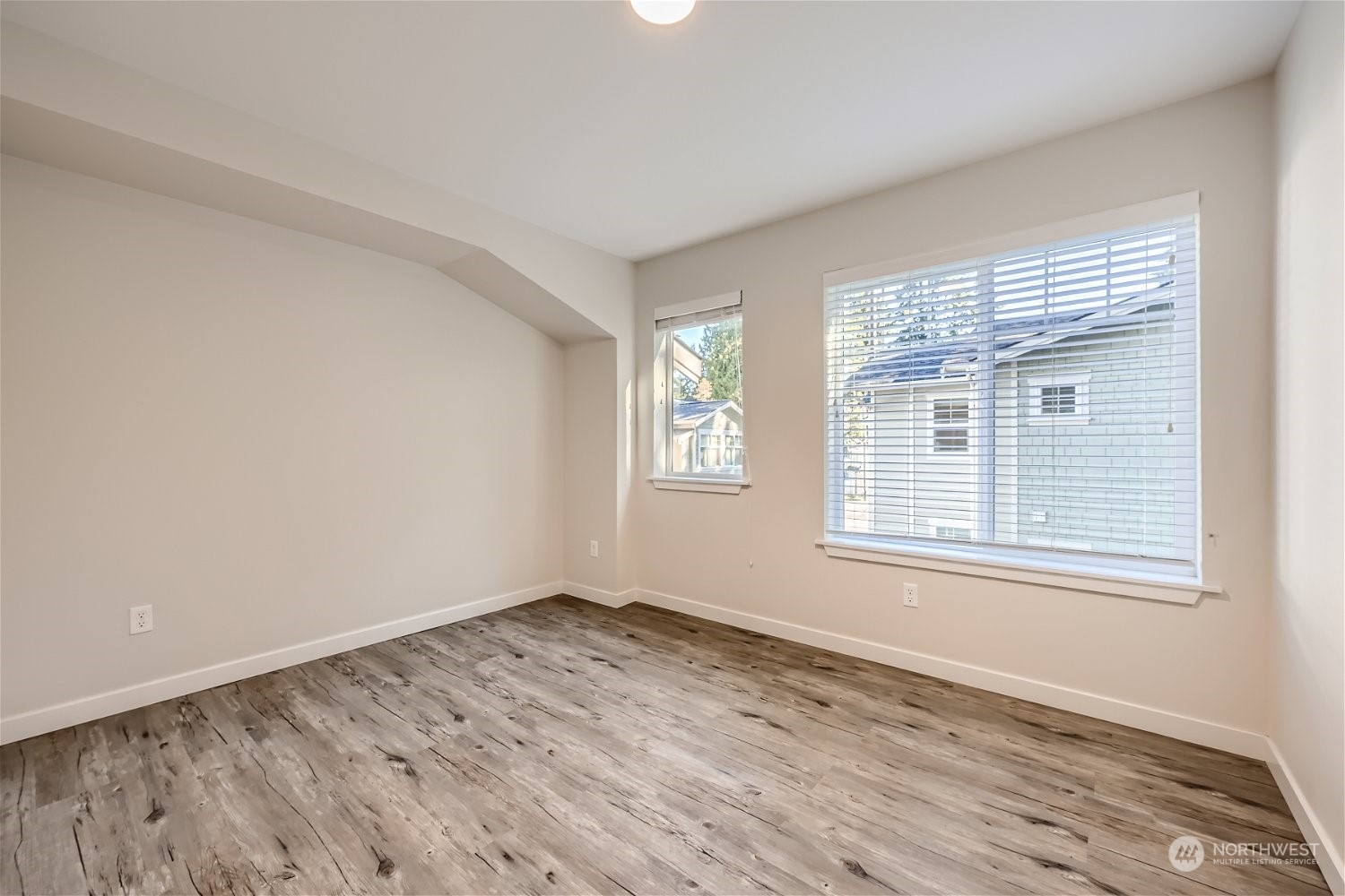 23226 Edmonds Way, Unit 105 Edmonds, WA 98026 - Photo 19 of 23 Gallery Image 19