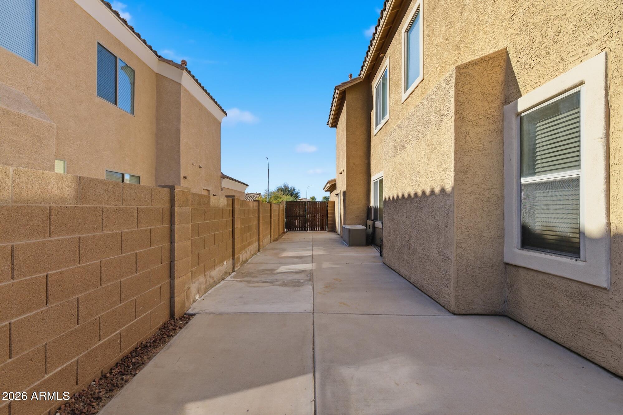 3605 South Danielson Way Chandler, AZ 85286 - Photo 21 of 23 a view of a balcony