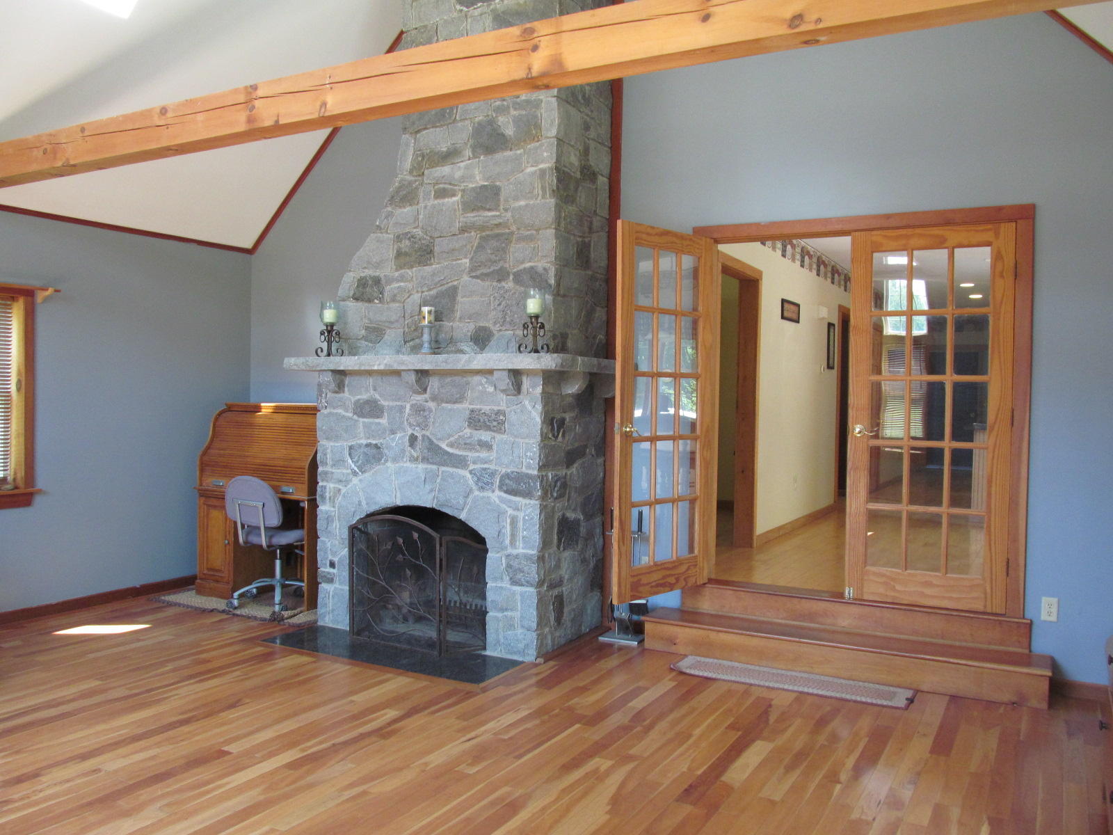 18 Abbott Road North Berwick, ME 03906 - Photo 16 of 36 18 abbott great rm fp