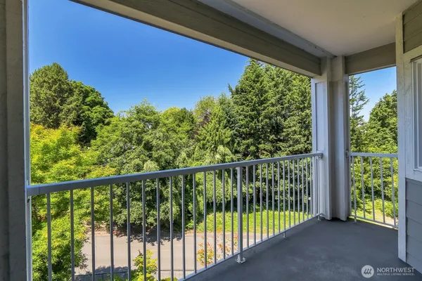 $325,000 | 1318 37th Street, Unit 2432, Everett, WA 98201