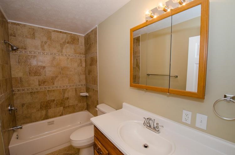 52240 Fir Road Granger, IN 46530 - Photo 6 of 16 Gallery Image 6