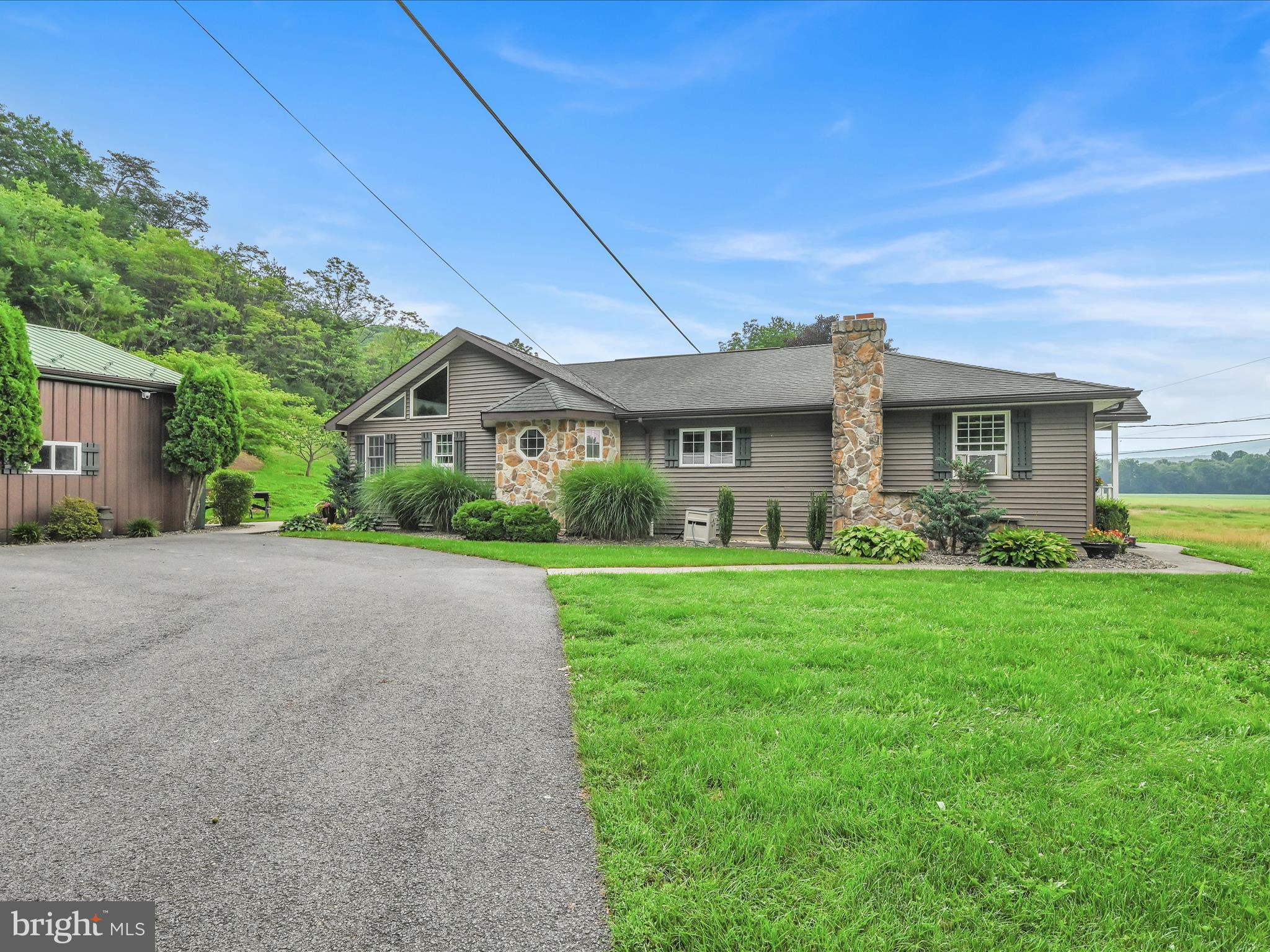 149 Rock Road Pine Grove, PA 17963 - Photo 5 of 37 side view