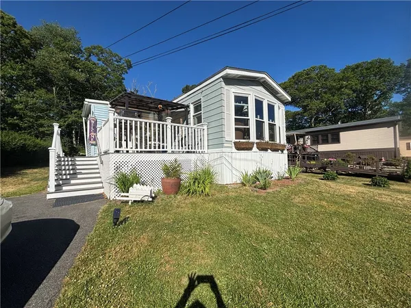 $167,900 | 301 F13 Bulgarmarsh Road, Tiverton, RI 02878