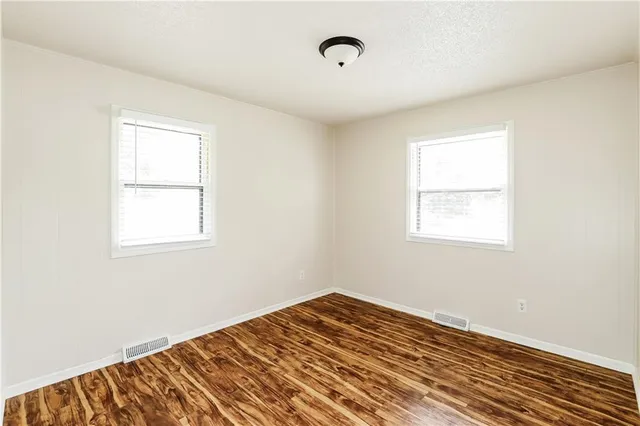 $2,230 | 6924 Northwest Pleasant View Court, Kansas City, MO 64152