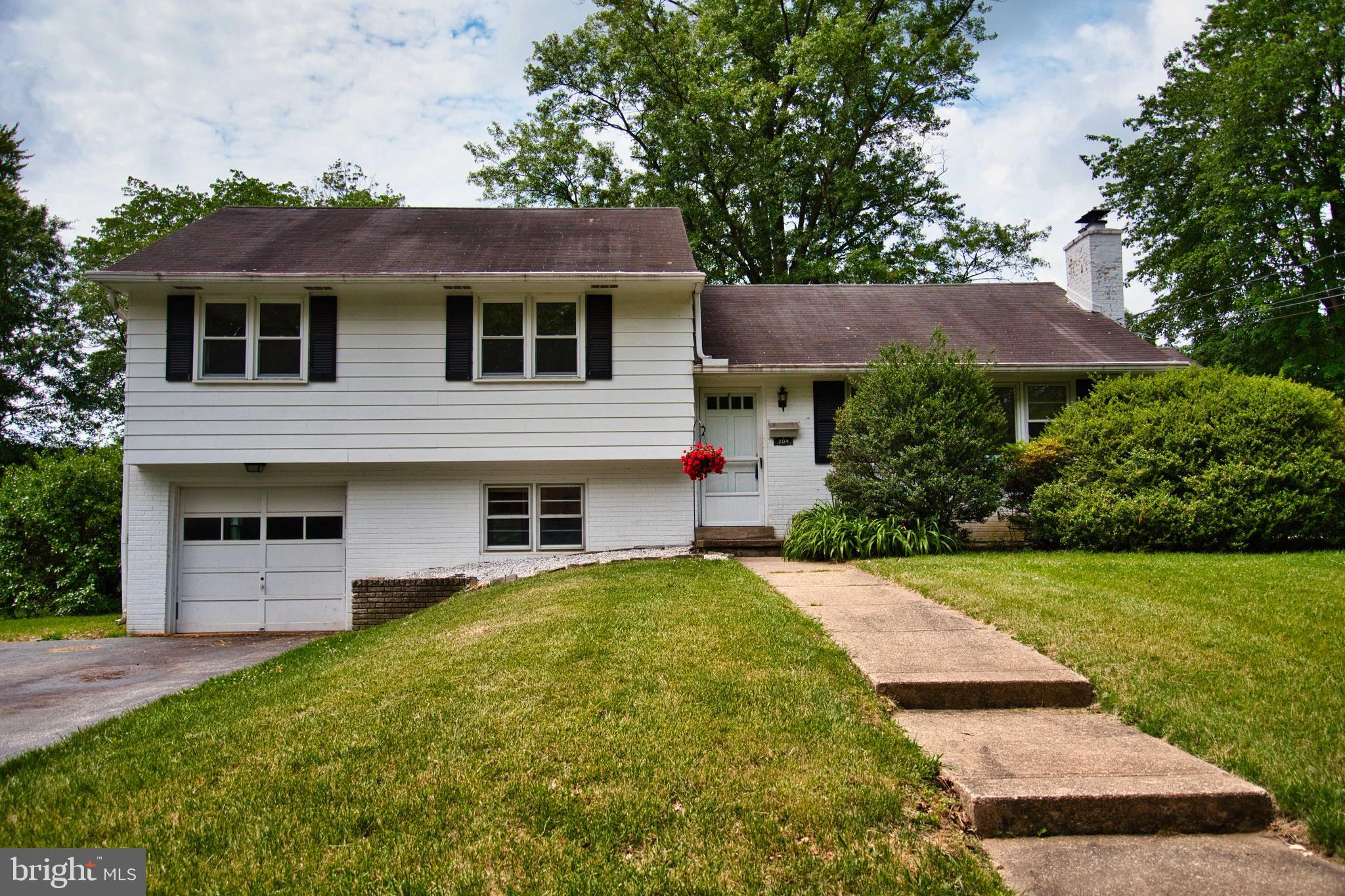 204 Cheltenham Road Newark, DE 19711 - Photo 3 of 35 Gallery Image 3