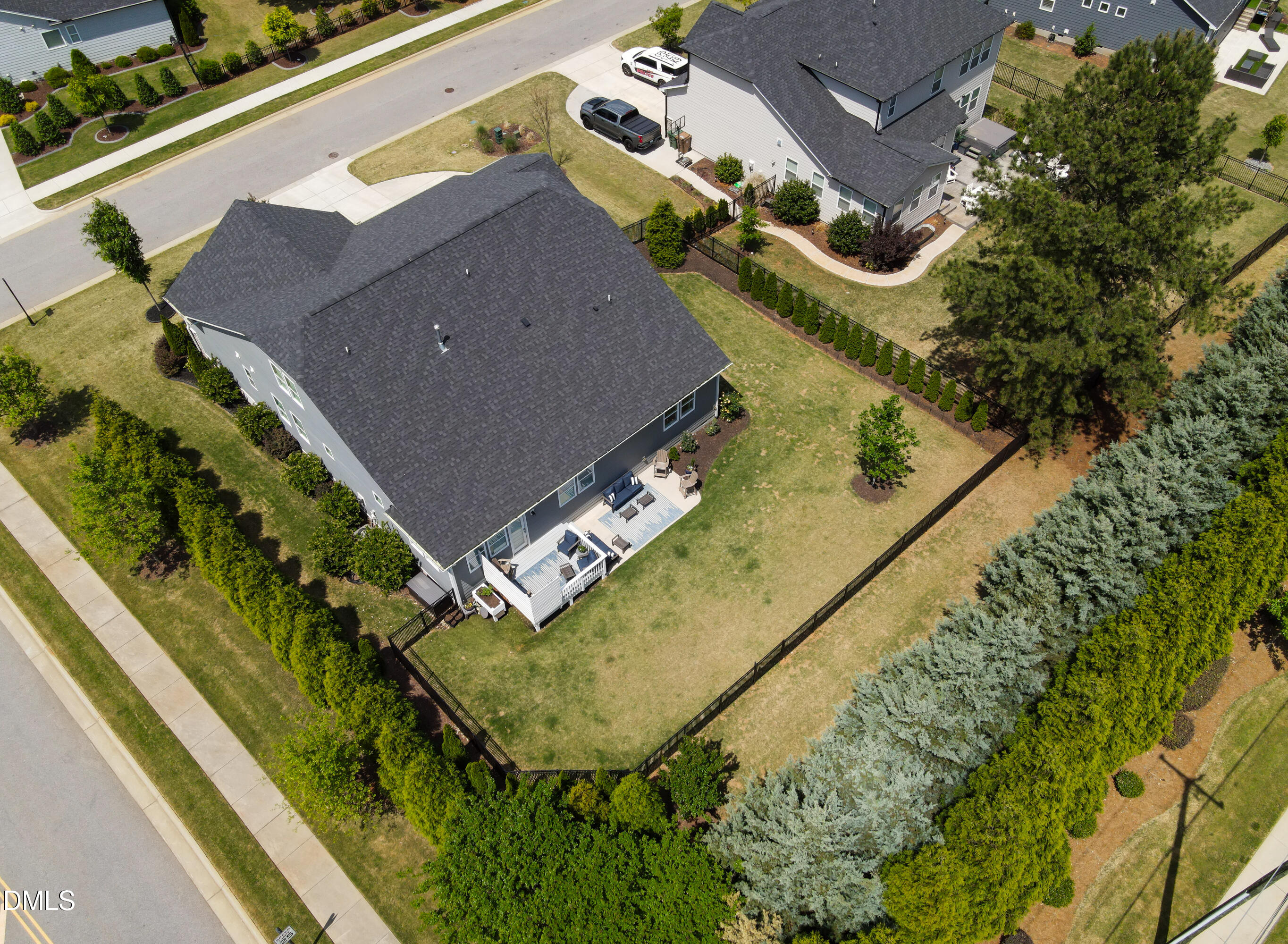 1004 Manchaca Loop Apex, NC 27539 - Photo 3 of 43 3