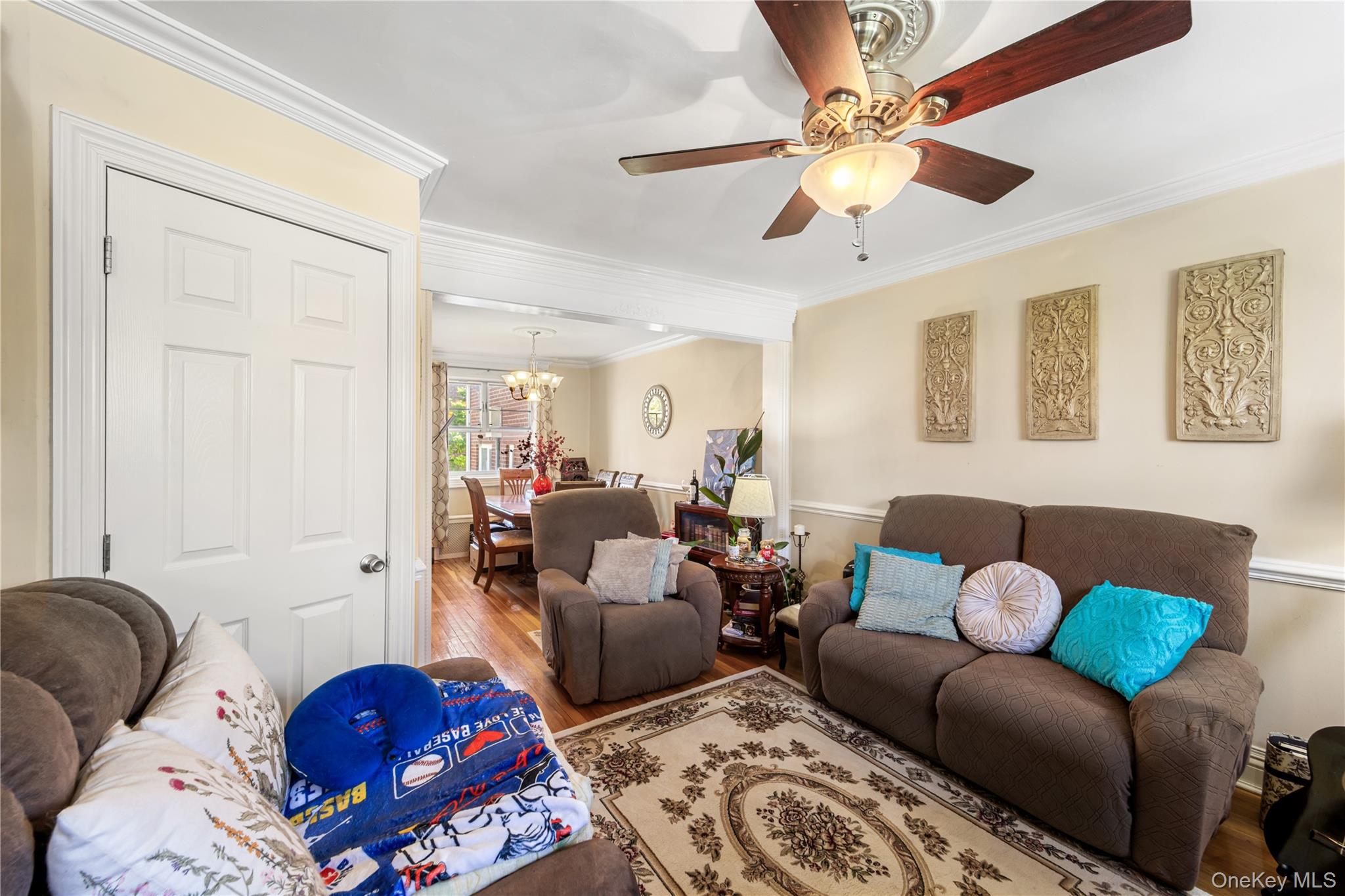 224-23 Manor Road, Unit B250 Queens, NY 11427 - Photo 4 of 15