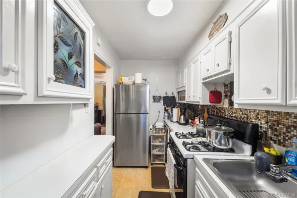 $359,999 | 224-23 Manor Road, Unit B250 | Bellerose