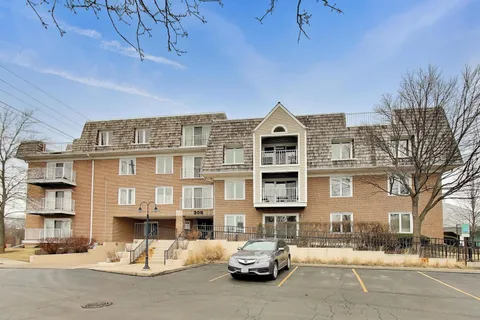 $375,000 | 308 North Happ Road, Unit 201, Northfield, IL 60093
