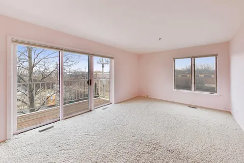 $375,000 | 308 North Happ Road, Unit 201, Northfield, IL 60093