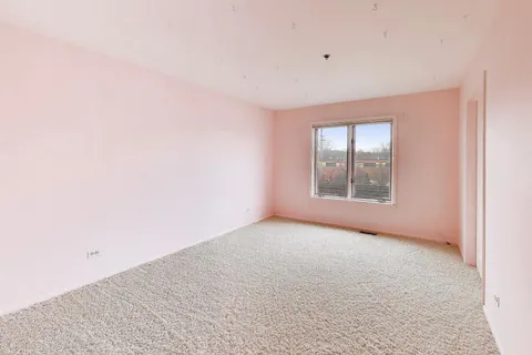 $375,000 | 308 North Happ Road, Unit 201, Northfield, IL 60093