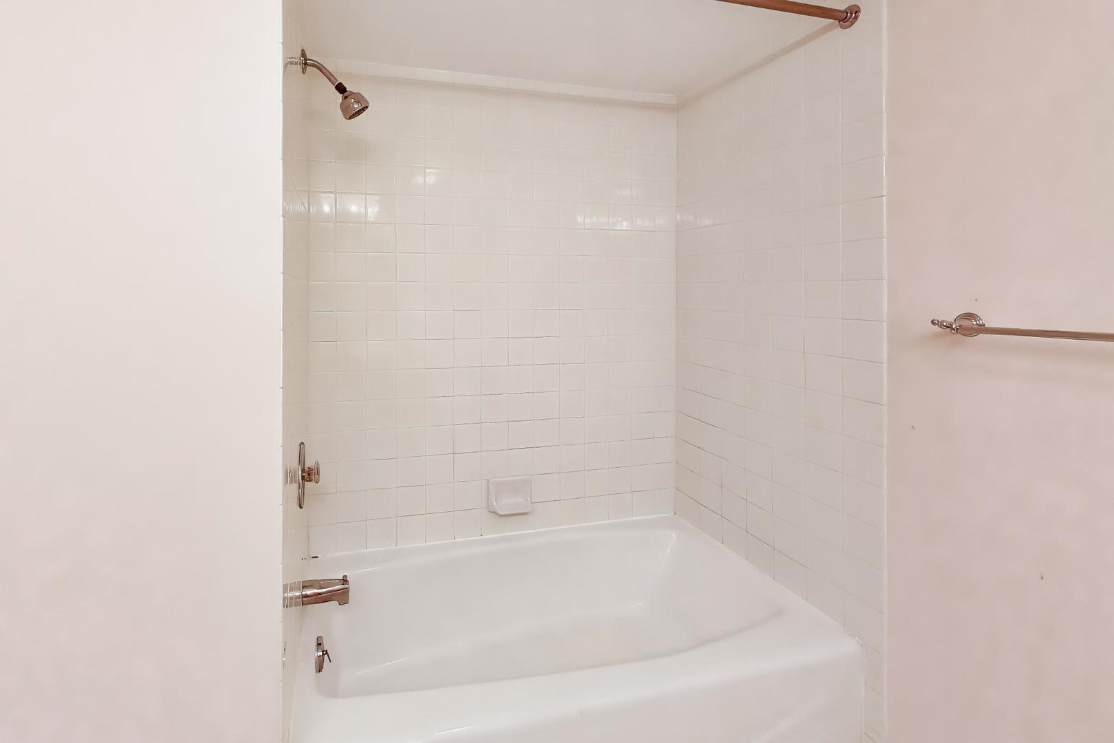 308 North Happ Road, Unit 201 Northfield, IL 60093 - Photo 34 of 45