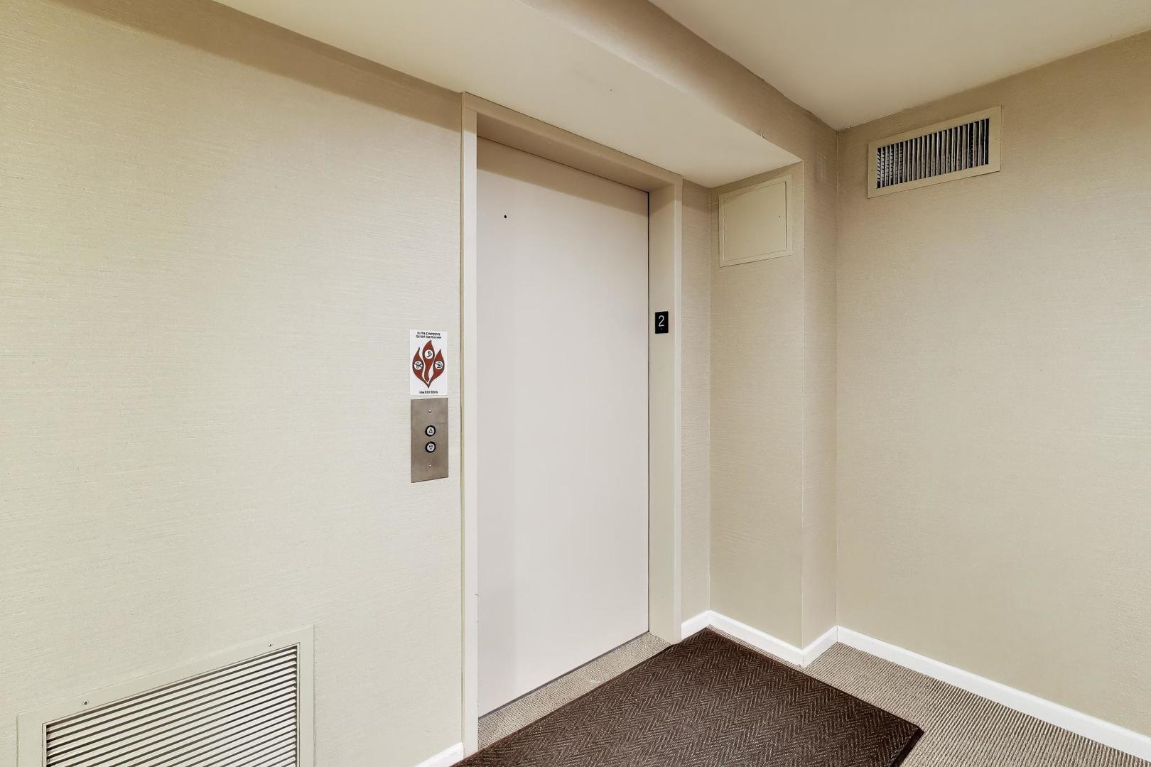 308 North Happ Road, Unit 201 Northfield, IL 60093 - Photo 8 of 45