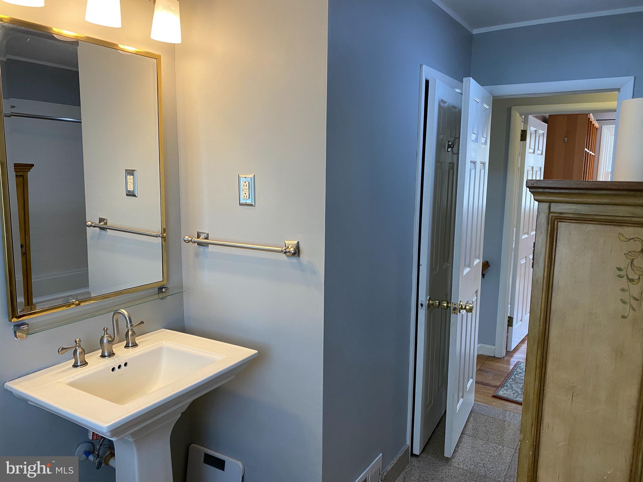 2407 Marleton Drive Wilmington, DE 19810 - Photo 19 of 29 Full bathroom