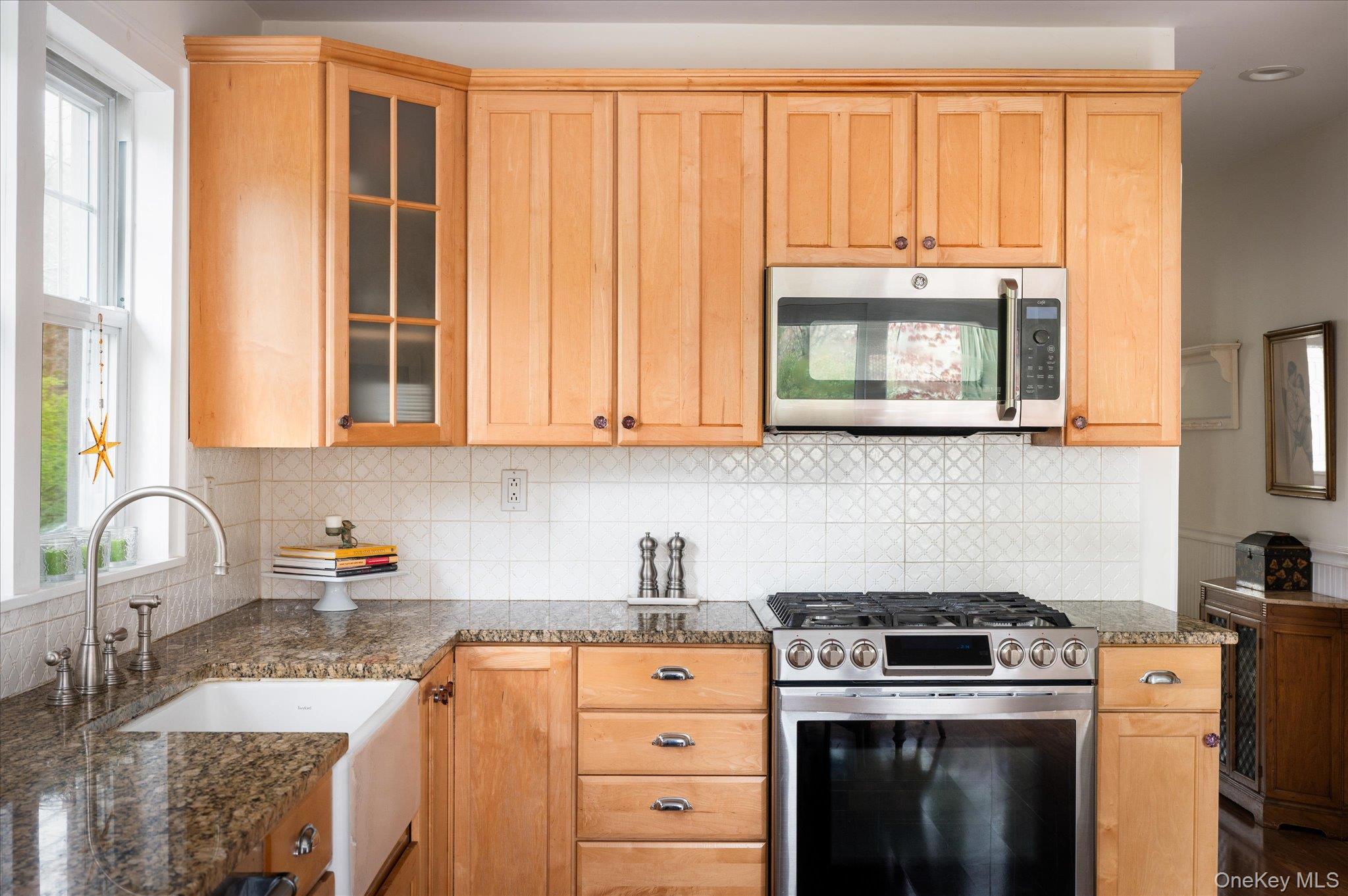 429 Old Post Road Bedford, NY 10506 - Photo 6 of 25