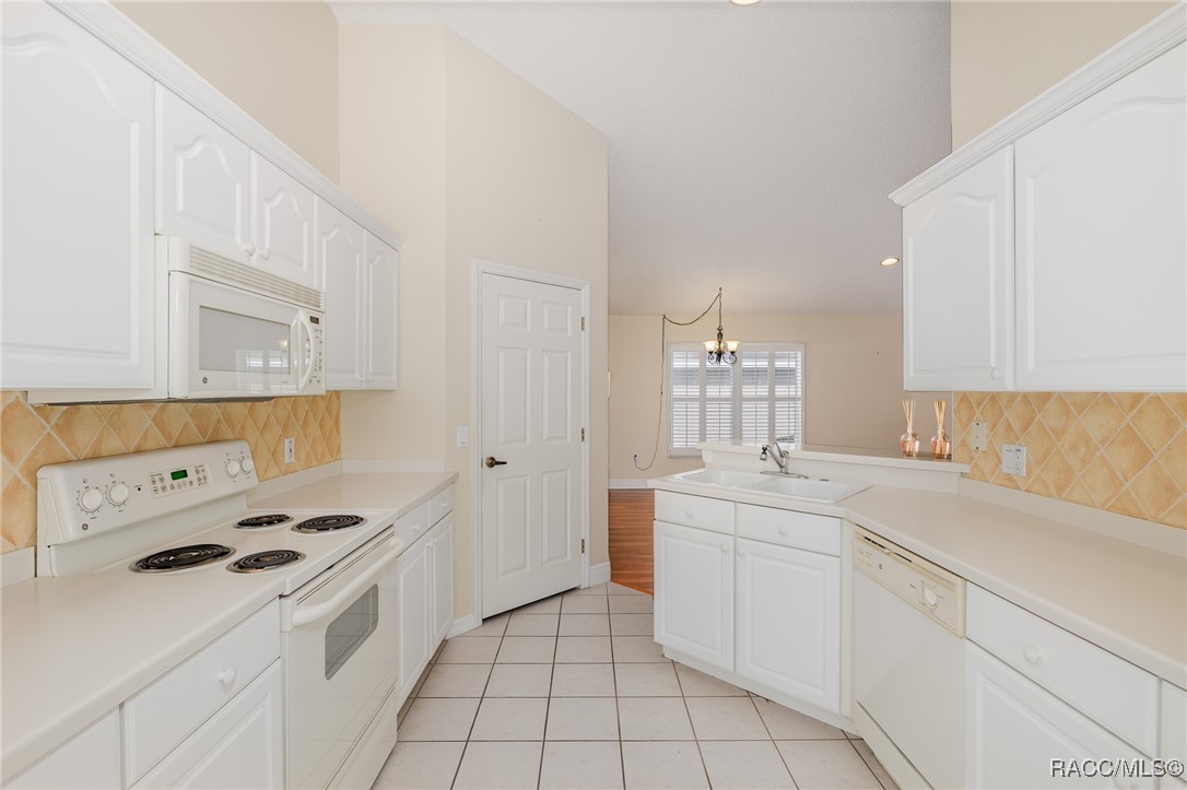 11323 Highlander Court Spring Hill, FL 34609 - Photo 20 of 44