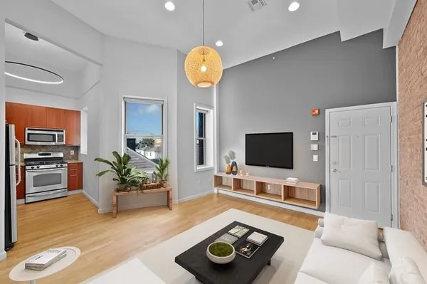 $2,975 | 42 Prospect Street, Unit 4A, Jersey City, NJ 07307