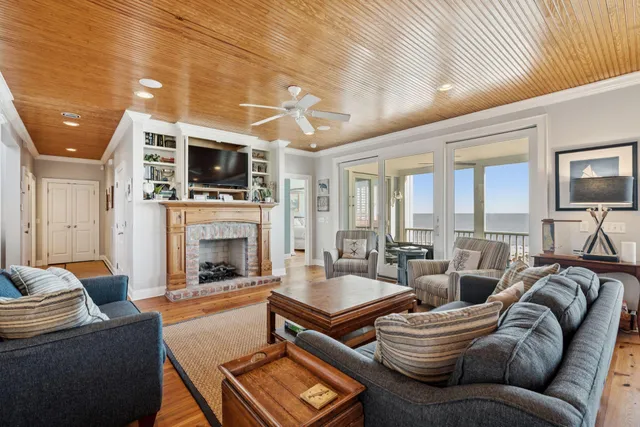 $2,295,000 | 718 Palmetto Boulevard, Edisto Island, SC 29438