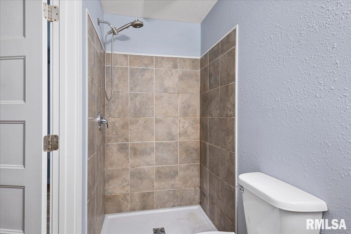 501 Sattley Street Rochester, IL 62563 - Photo 17 of 34