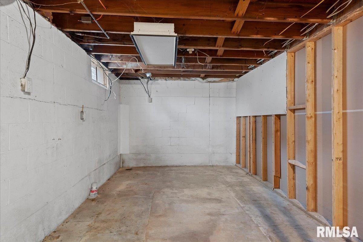 501 Sattley Street Rochester, IL 62563 - Photo 27 of 34