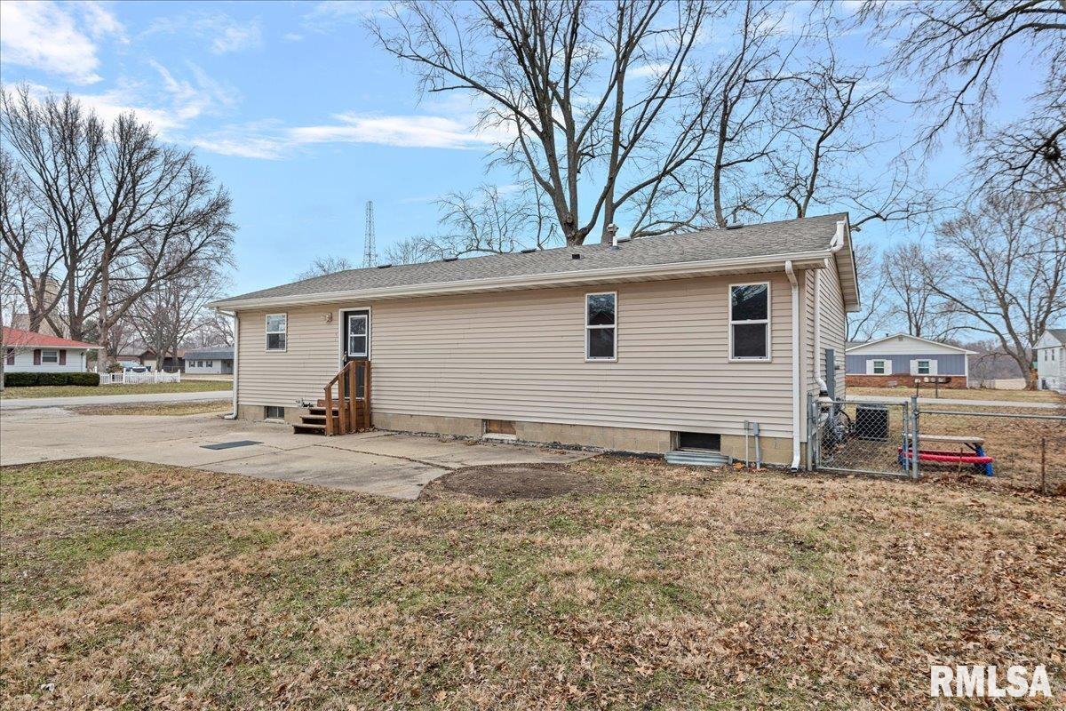 501 Sattley Street Rochester, IL 62563 - Photo 30 of 34