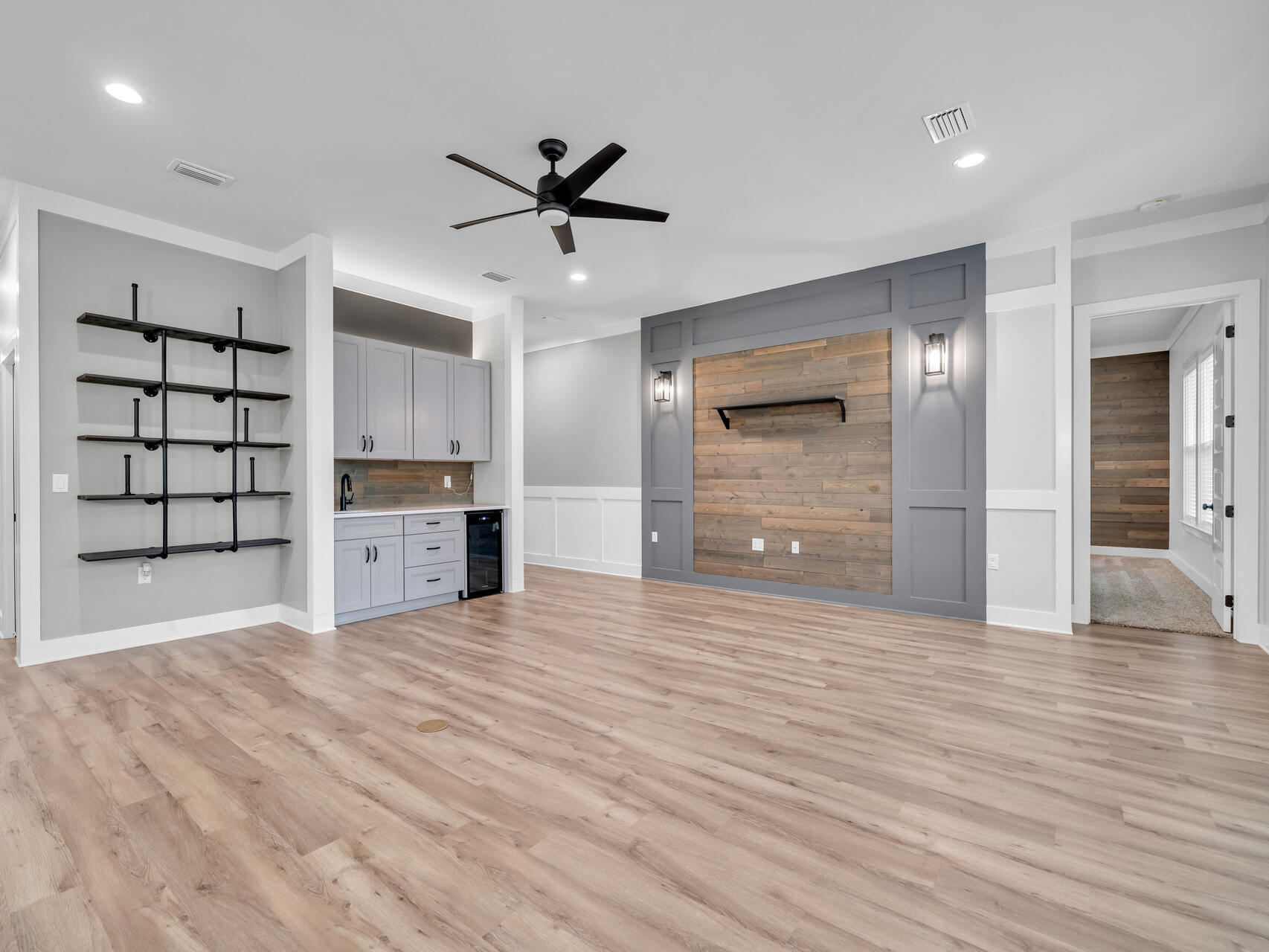 1160 Deer Moss Loop Niceville, FL 32578 - Photo 15 of 60 dsc00744-022-068-1920x1280