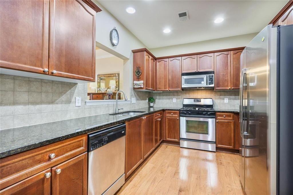 3235 Abbott Drive Southwest Powder Springs, GA 30127 - Photo 14 of 29