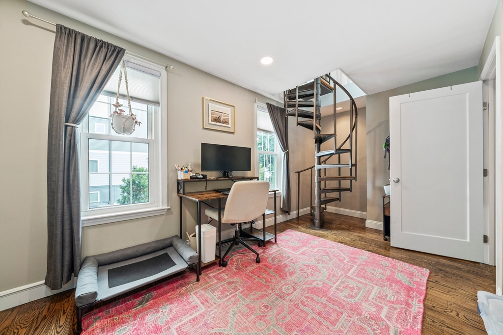 15 Wenlock Road, Unit 15 Boston, MA 02122 - Photo 15 of 25 Gallery Image 15