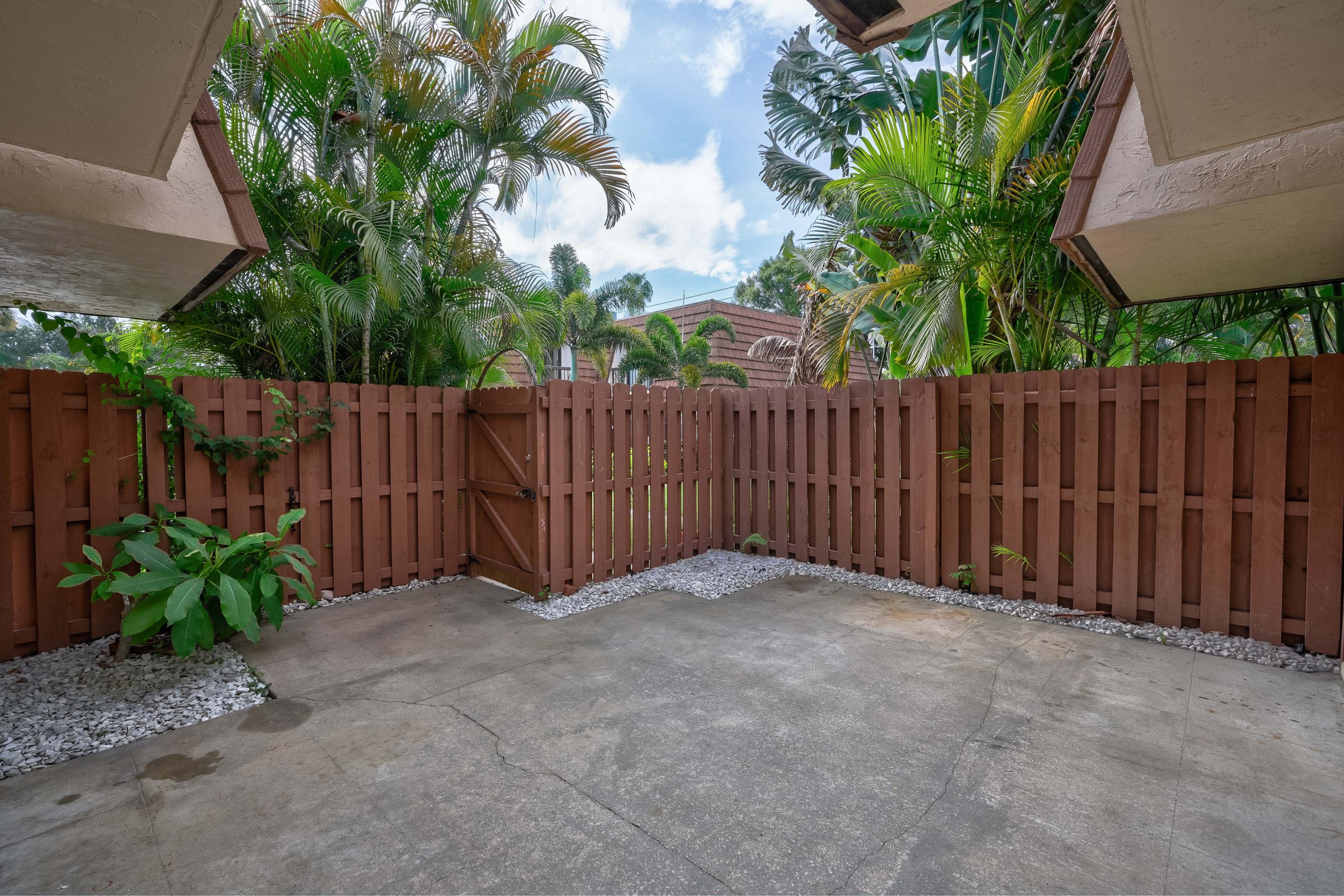 825 Center Street, Unit 2C Jupiter, FL 33458 - Photo 27 of 27 18_dsc07324_5_6_7_8