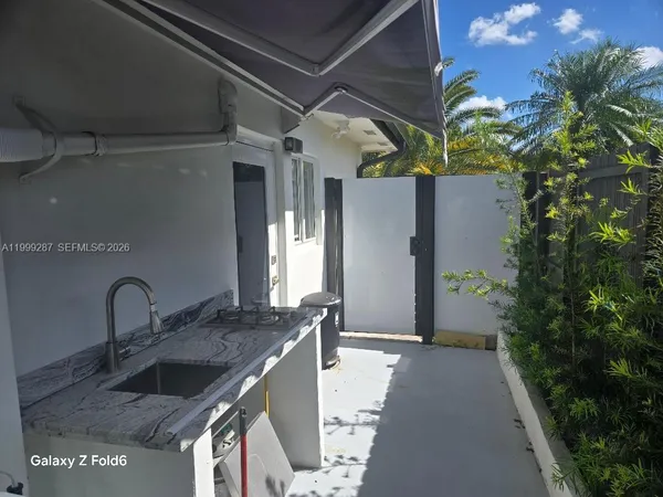 $1,400 | Miami-Dade County, Miami, FL 33175