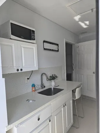 $1,400 | Miami-Dade County, Miami, FL 33175