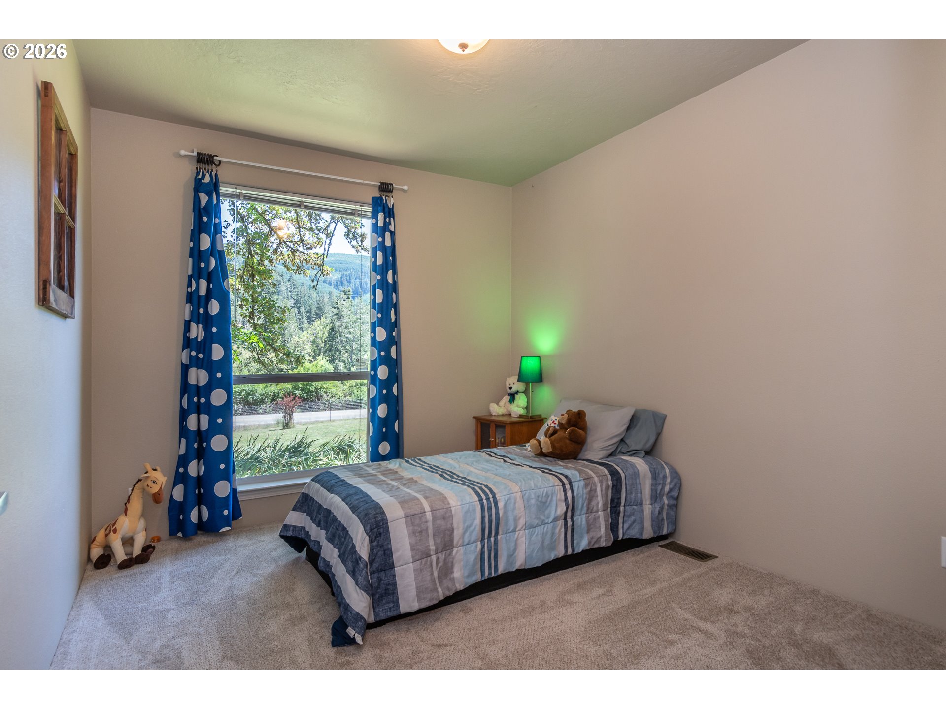 5833 Hubbard Creek Road Umpqua, OR 97486 - Photo 22 of 48 Bedroom
