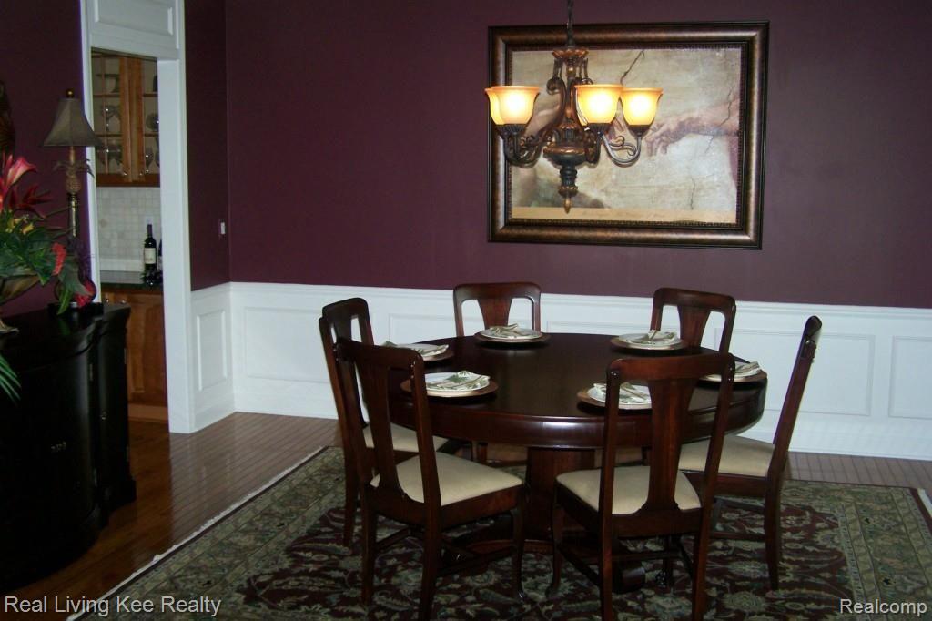 2123 Aberdeen Court Rochester, MI 48306 - Photo 11 of 23 100_6662.jpg