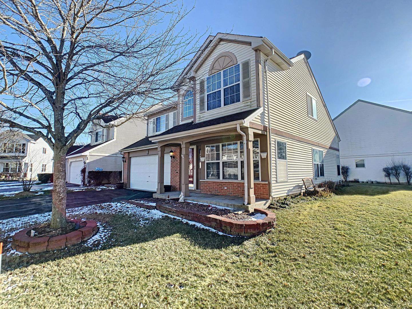 6 Redbud Court Lake In The Hills, IL 60156 - Photo 2 of 33