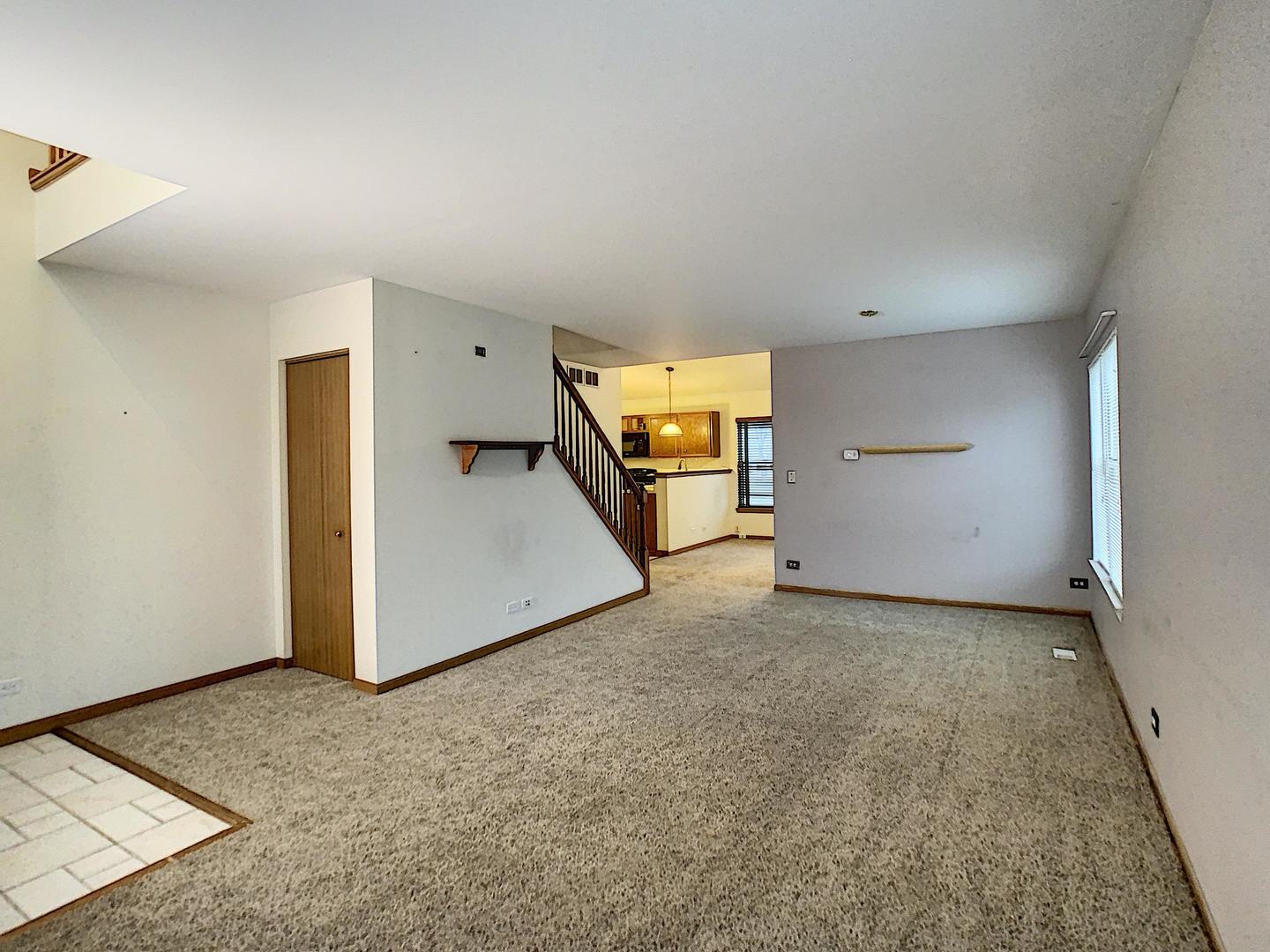 6 Redbud Court Lake In The Hills, IL 60156 - Photo 6 of 33