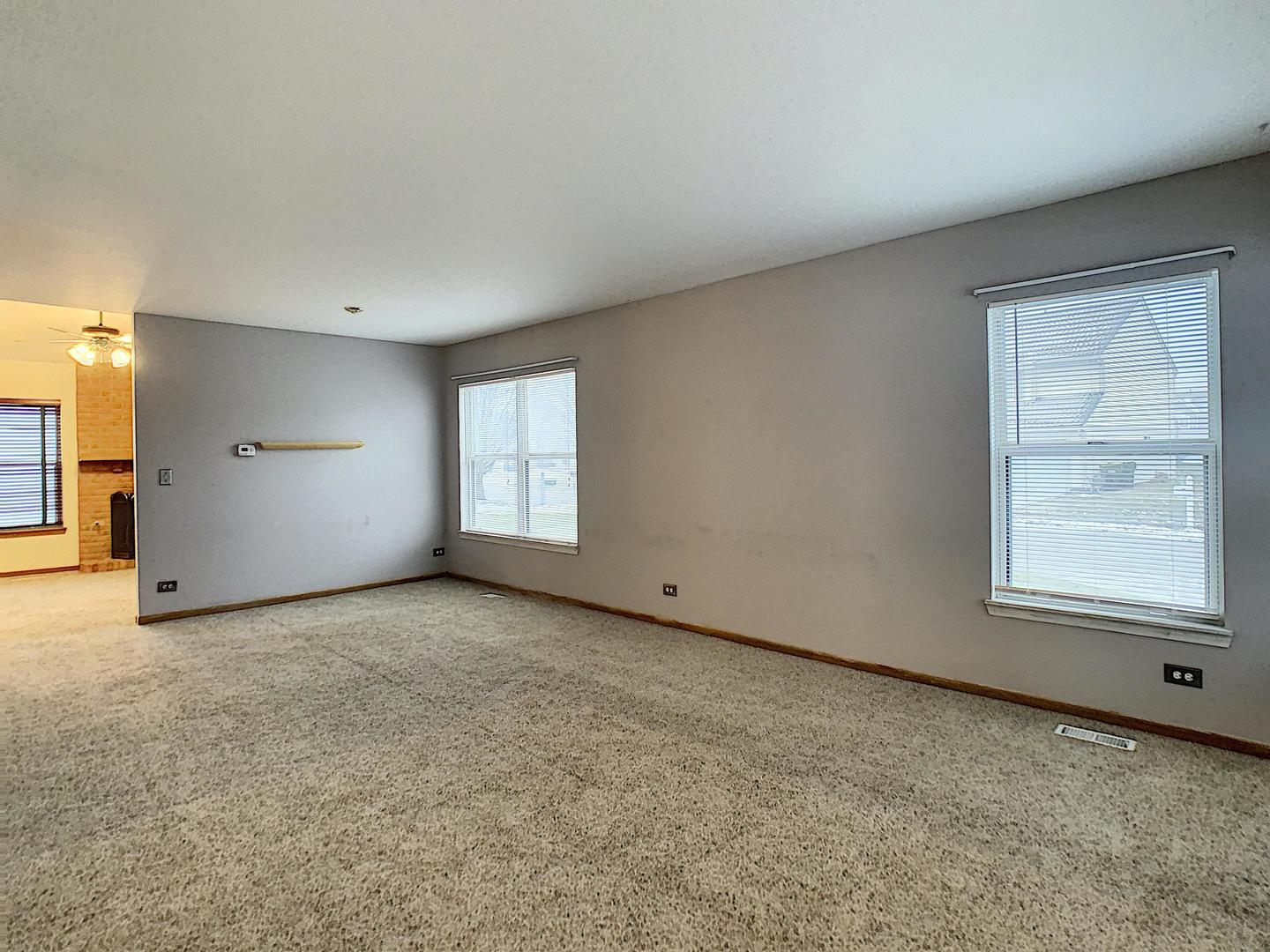 6 Redbud Court Lake In The Hills, IL 60156 - Photo 7 of 33