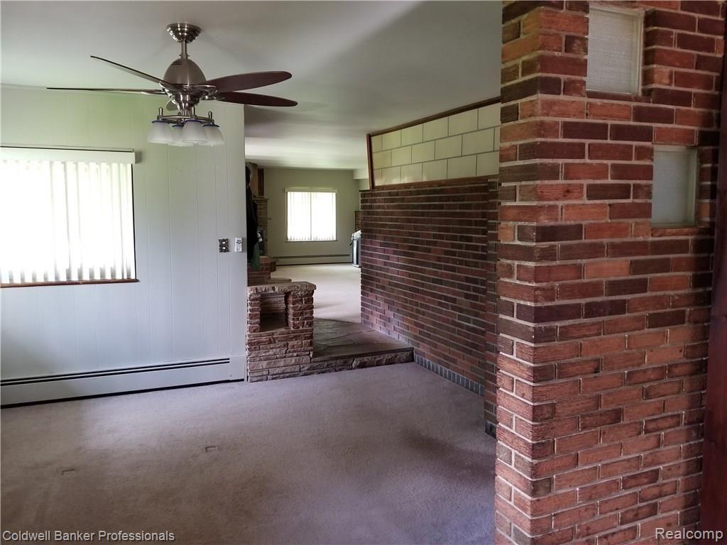 6105 Richfield Road Flint, MI 48506 - Photo 11 of 29 20170517_125522.jpg