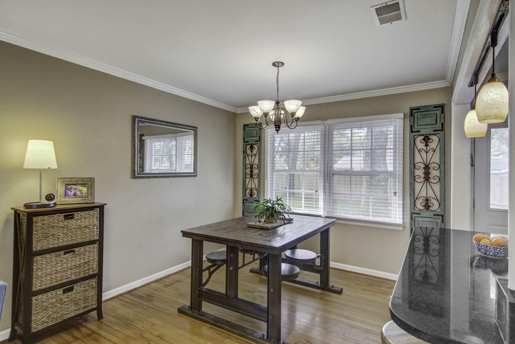 663 Harbor View Road Charleston, SC 29412 - Photo 4 of 23 9